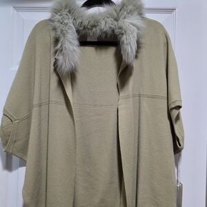 Women's Beige Sweater with Faux Fur Collar